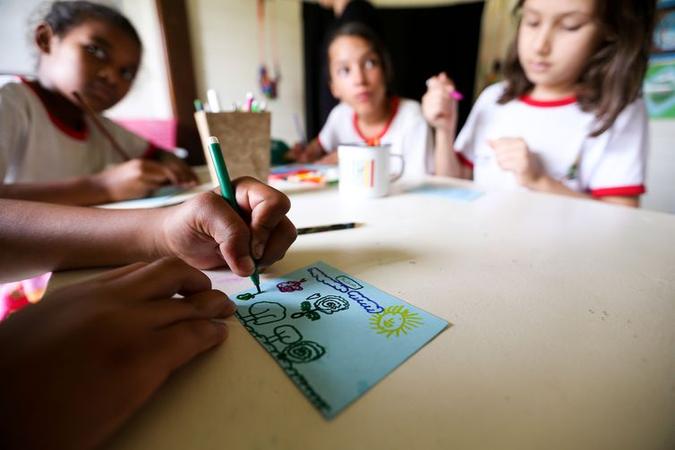 Ensino é peça fundamental no desenvolvimento de crianças(foto: Marcelo Camargo/Agência Brasil) Ensino é peça fundamental no desenvolvimento de crianças(foto: Marcelo Camargo/Agência Brasil)