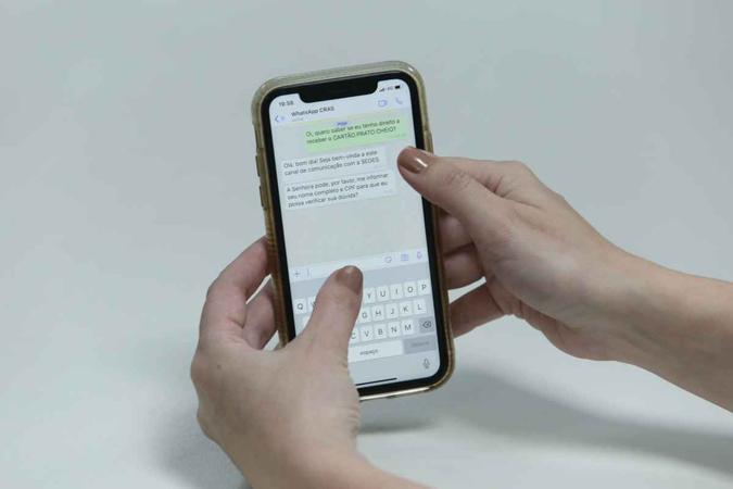 Segundo a secretária da Sedes, a maior demanda tem sido pra tirar dúvidas principalmente sobre os novos programas oferecidos pelo GDF(foto: Foto: Divulgação / Sedes) Segundo a secretária da Sedes, a maior demanda tem sido pra tirar dúvidas principalmente sobre os novos programas oferecidos pelo GDF(foto: Foto: Divulgação / Sedes)