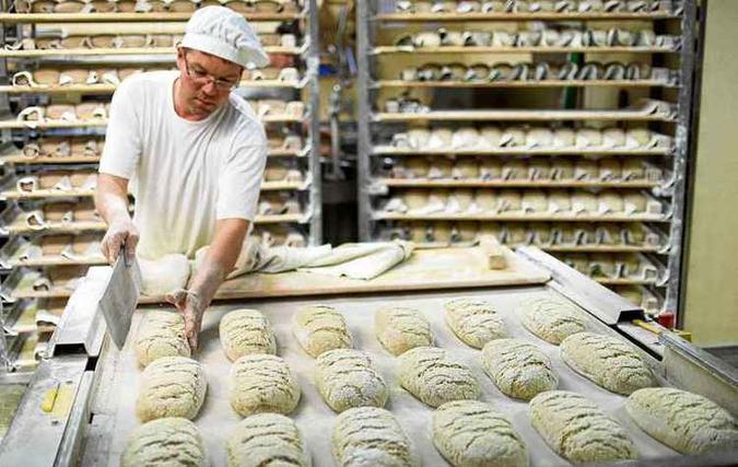 No Brasil, farinhas e grãos precisam ser fortificados com ácido fólico: papel-chave no desenvolvimento do tubo neural(foto: Johannes Eisele/AFP - 1/7/13) No Brasil, farinhas e grãos precisam ser fortificados com ácido fólico: papel-chave no desenvolvimento do tubo neural(foto: Johannes Eisele/AFP - 1/7/13)