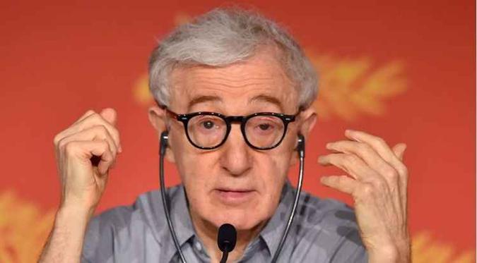 Woody Allen foi acusado em 2014 por abusar sua filha adotiva(foto: LOIC VENANCE) Woody Allen foi acusado em 2014 por abusar sua filha adotiva(foto: LOIC VENANCE)