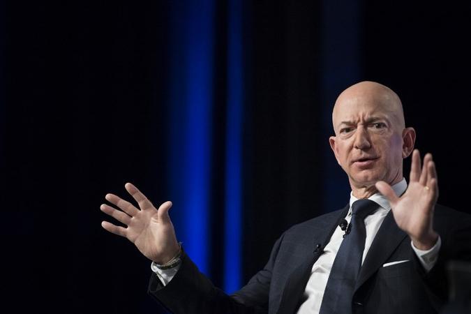 Homem mais rico do mundo, Bezos também é dono do jornal Homem mais rico do mundo, Bezos também é dono do jornal