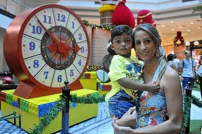 Na lista de presentes de Myckaele Paiva, a prioridade é o filho, Davi(foto: Minervino Junior/CB/D.A Press) Na lista de presentes de Myckaele Paiva, a prioridade é o filho, Davi(foto: Minervino Junior/CB/D.A Press)
