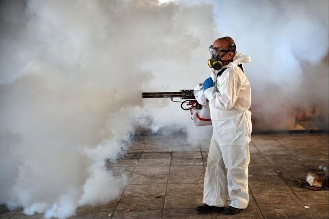 Desde 6 de maio, o serviço de fumacê está interrompido por descumprimento de medidas de segurança e higiene (foto: André Borges/Agencia Brasília) Desde 6 de maio, o serviço de fumacê está interrompido por descumprimento de medidas de segurança e higiene (foto: André Borges/Agencia Brasília)