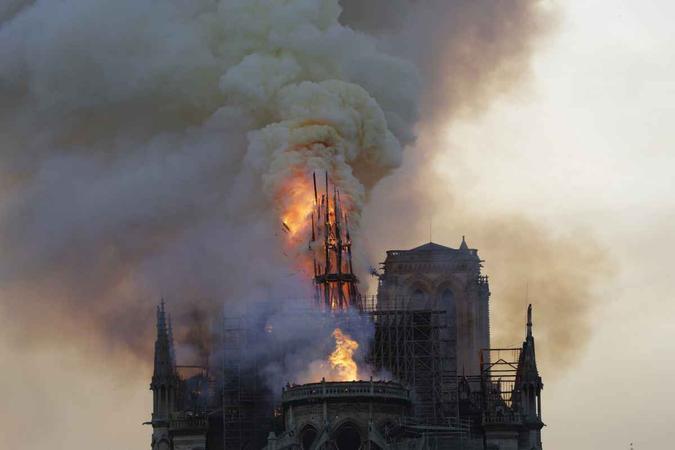 Catedral de Notre-Dame, em Paris, França(foto: Geoffroy Van Der Hasselt/AFP) Catedral de Notre-Dame, em Paris, França(foto: Geoffroy Van Der Hasselt/AFP)