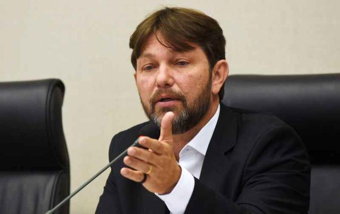 O presidente da Câmara Legislativa, Joe Valle, quer pelo menos uma sessão semanal na Copa e nas eleições (foto: Ed Alves/CB/D.A Press ) O presidente da Câmara Legislativa, Joe Valle, quer pelo menos uma sessão semanal na Copa e nas eleições (foto: Ed Alves/CB/D.A Press )