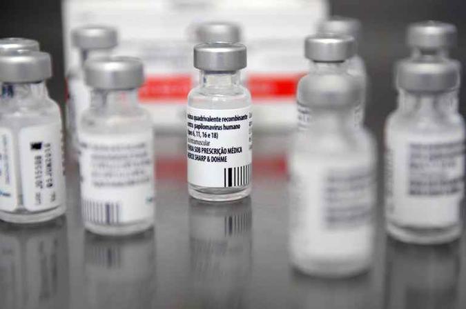 Umas das vacinas que estão disponíveis é a do HPV: preconceito e falta de informação atrapalham a proteção de adolescentes(foto: Gabriel Jabur/Agência Brasília) Umas das vacinas que estão disponíveis é a do HPV: preconceito e falta de informação atrapalham a proteção de adolescentes(foto: Gabriel Jabur/Agência Brasília)