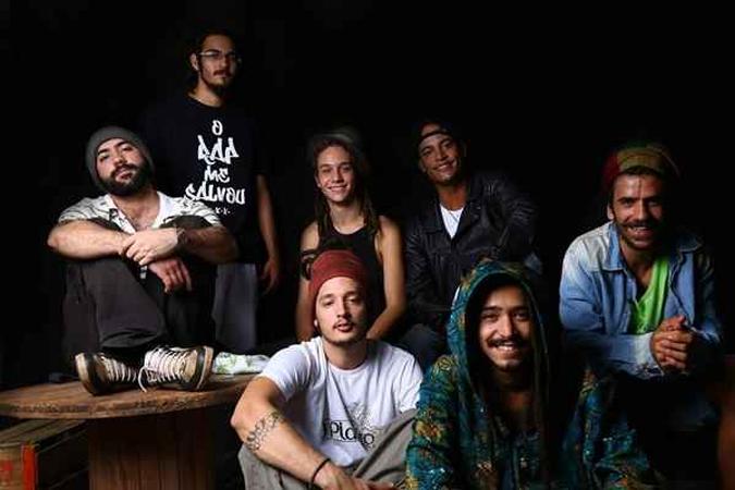O grupo foi formado por sete amigos em 2014(foto: Divulgação ) O grupo foi formado por sete amigos em 2014(foto: Divulgação )