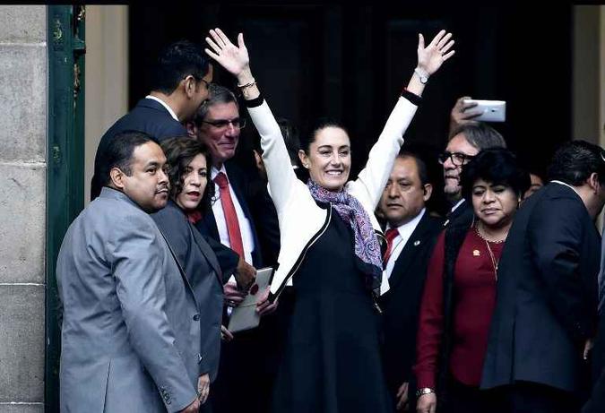 Sheinbaum prometeu erradicar a corrupção e acabar com a violência na capital(foto: AFP) Sheinbaum prometeu erradicar a corrupção e acabar com a violência na capital(foto: AFP)