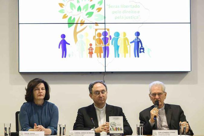 A procuradora-geral da República, Raquel Dodge; o presidente da CNBB, cardeal Sergio da Rocha; e o secretário-geral da entidade, dom Leonardo Steiner, durante lançamento da Campanha da Fraternidade 2019(foto: Marcelo Camargo/Agência Brasil) A procuradora-geral da República, Raquel Dodge; o presidente da CNBB, cardeal Sergio da Rocha; e o secretário-geral da entidade, dom Leonardo Steiner, durante lançamento da Campanha da Fraternidade 2019(foto: Marcelo Camargo/Agência Brasil)