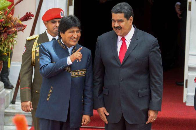 Evo Morales e Nicolás Maduro em evento das nações bolivarianas (foto: FEDERICO PARRA) Evo Morales e Nicolás Maduro em evento das nações bolivarianas (foto: FEDERICO PARRA)