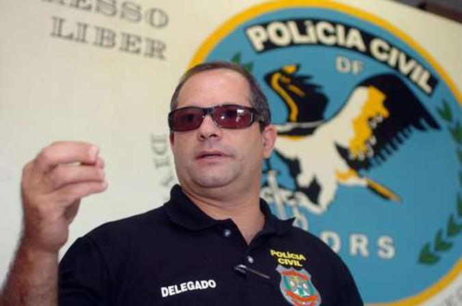 Ex-diretor da Divisão de Repressão a Sequestros, o delegado foi desligado, pelo GDF, dos quadros da Polícia Civil em abril deste ano(foto: Cadu Gomes/CB/D.A Press) Ex-diretor da Divisão de Repressão a Sequestros, o delegado foi desligado, pelo GDF, dos quadros da Polícia Civil em abril deste ano(foto: Cadu Gomes/CB/D.A Press)