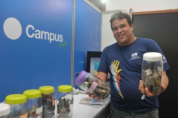Vilmar Simion levou à feira de tecnologia a proposta de metareciclagem(foto: Antonio Cunha/Esp. CB/D.A. Press) Vilmar Simion levou à feira de tecnologia a proposta de metareciclagem(foto: Antonio Cunha/Esp. CB/D.A. Press)