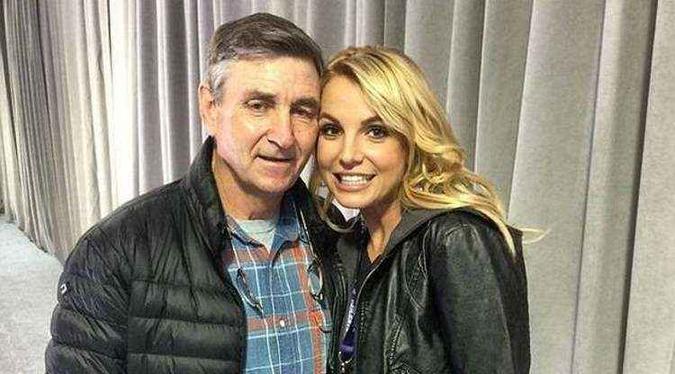 Pai da cantora está internado desde o fim do ano passado(foto: Reprodução/Twitter) Pai da cantora está internado desde o fim do ano passado(foto: Reprodução/Twitter)