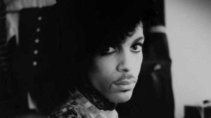 Disco chega às plataformas com nove versões inéditas gravadas ao vivo na casa no música durante os anos 1980. Tracklist inclui clássicos como 'Purple rain' e 'A case for you'(foto: The Prince Estate/Allen Beaulieu) Disco chega às plataformas com nove versões inéditas gravadas ao vivo na casa no música durante os anos 1980. Tracklist inclui clássicos como 'Purple rain' e 'A case for you'(foto: The Prince Estate/Allen Beaulieu)