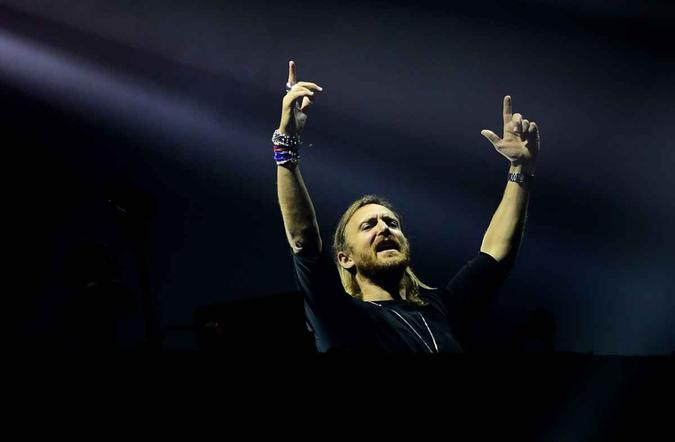 O francês David Guetta retornou ao topo das paradas em parceria com Justin Bieber(foto: ATTILA KISBENEDEK) O francês David Guetta retornou ao topo das paradas em parceria com Justin Bieber(foto: ATTILA KISBENEDEK)