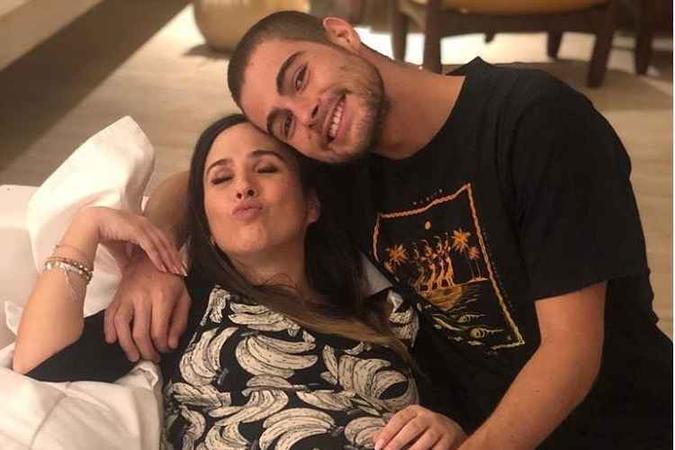 Tatá Werneck e Rafa Vitti posam juntos, no suposto dia do casamento(foto: Instagram/Reprodução) Tatá Werneck e Rafa Vitti posam juntos, no suposto dia do casamento(foto: Instagram/Reprodução)