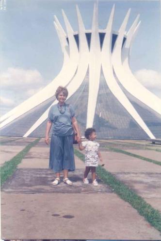Minha avó Mariana e nossos passeios turísticos (foto: Arquivo Pessoal) Minha avó Mariana e nossos passeios turísticos (foto: Arquivo Pessoal)
