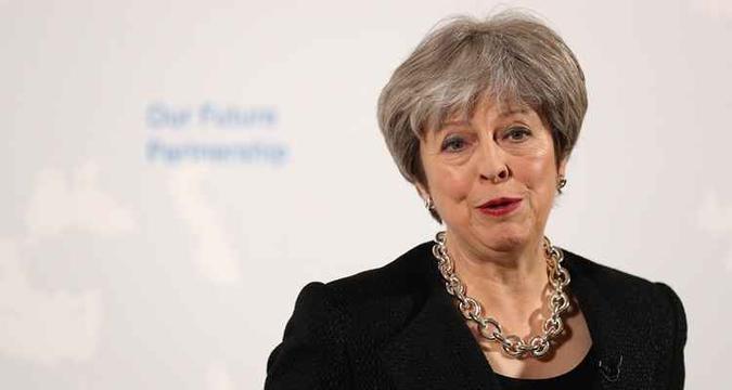 A Comissão Europeia sugeriu que a Irlanda do Norte permaneça na UE, mas May disse que a proposta está fora de cogitação(foto: Jonathan Brady / Pool / AFP) A Comissão Europeia sugeriu que a Irlanda do Norte permaneça na UE, mas May disse que a proposta está fora de cogitação(foto: Jonathan Brady / Pool / AFP)