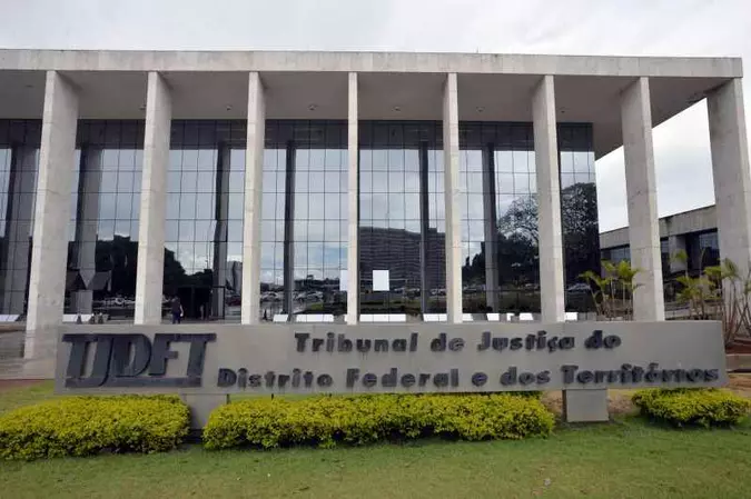 A licitação será para contratação de serviços de limpeza, higienização e conservação(foto: Marcelo Ferreira/CB/D.A Press) A licitação será para contratação de serviços de limpeza, higienização e conservação(foto: Marcelo Ferreira/CB/D.A Press)