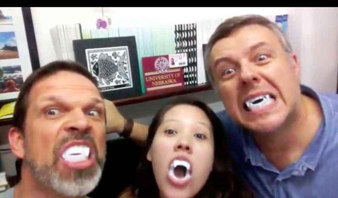 Enrico, Fernanda e Rodrigo, da UFPE, no vídeo em que dizem aceitar o Ig Nobel(foto: Reprodução) Enrico, Fernanda e Rodrigo, da UFPE, no vídeo em que dizem aceitar o Ig Nobel(foto: Reprodução)
