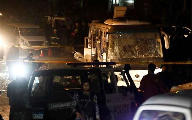 Havia 14 turistas vietnamitas no ônibus quando o artefato caseiro explodiu, às 18H15 locais(foto: Reuters ) Havia 14 turistas vietnamitas no ônibus quando o artefato caseiro explodiu, às 18H15 locais(foto: Reuters )
