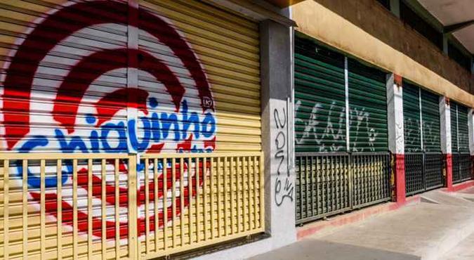 Lessandro era proprietário da sorveteria na avenida principal do Recanto das Emas: morto com tiro na nuca em julho(foto: Arthur Menescal/Esp. CB/D.A Press - 11/7/17) Lessandro era proprietário da sorveteria na avenida principal do Recanto das Emas: morto com tiro na nuca em julho(foto: Arthur Menescal/Esp. CB/D.A Press - 11/7/17)