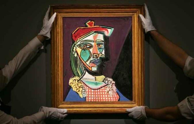 Quadro de Pablo Picasso 'Mulher com boina e vestido xadrez (Marie-Thérèse Walter)' em Londres, no Reino Unido, em 22 de fevereiro de 2018(foto: AFP / Daniel LEAL-OLIVAS) Quadro de Pablo Picasso 'Mulher com boina e vestido xadrez (Marie-Thérèse Walter)' em Londres, no Reino Unido, em 22 de fevereiro de 2018(foto: AFP / Daniel LEAL-OLIVAS)