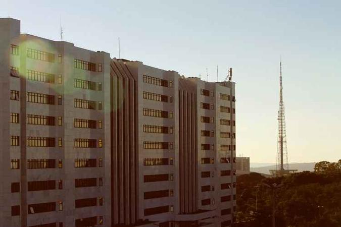 Nesta quarta, os termômetros registraram temperatura mínima de 16°C e podem marcar até 27°C ao longo do dia(foto: Ana Rayssa/Esp. CB/D.A Press) Nesta quarta, os termômetros registraram temperatura mínima de 16°C e podem marcar até 27°C ao longo do dia(foto: Ana Rayssa/Esp. CB/D.A Press)