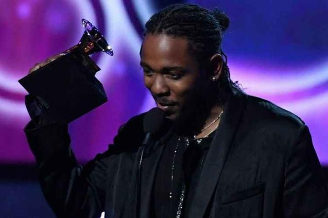 Lamar foi o primeiro músico pop a ganhar o Pulitzer(foto: TIMOTHY A. CLARY) Lamar foi o primeiro músico pop a ganhar o Pulitzer(foto: TIMOTHY A. CLARY)