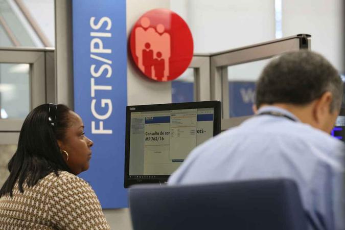 A Medida Provisória, no entanto, abre o serviço para bancos privados(foto: Fabio Rodrigues Pozzebom/Agência Brasil) A Medida Provisória, no entanto, abre o serviço para bancos privados(foto: Fabio Rodrigues Pozzebom/Agência Brasil)