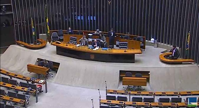 O deputado Flavinho criticou a ausência dos colegas(foto: Reprodução/YouTube) O deputado Flavinho criticou a ausência dos colegas(foto: Reprodução/YouTube)