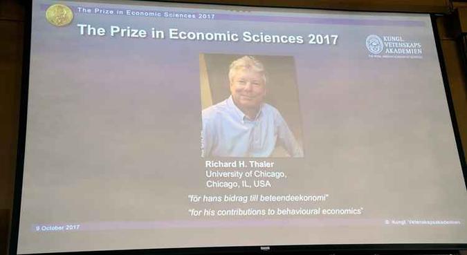 O Prêmio Nobel de Economia foi atribuído ao americano Richard H. Thaler(foto: Jonathan Nackstrand/AFP) O Prêmio Nobel de Economia foi atribuído ao americano Richard H. Thaler(foto: Jonathan Nackstrand/AFP)
