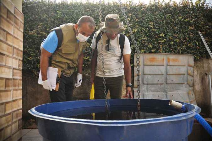 Agentes de Vigilância Epidemiológica em Saúde estiveram nas ruas até as 14h(foto: SES-DF/Divulgação) Agentes de Vigilância Epidemiológica em Saúde estiveram nas ruas até as 14h(foto: SES-DF/Divulgação)