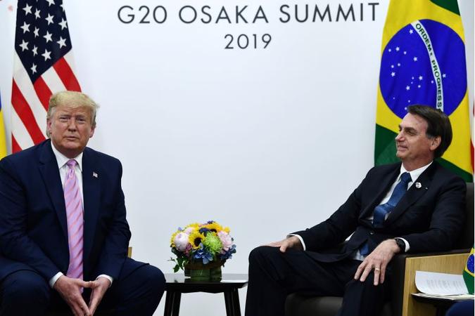 Republicano adaptou seu slogan de campanha ao comentar sobre Bolsonaro(foto: Brendan Smialowski/AFP) Republicano adaptou seu slogan de campanha ao comentar sobre Bolsonaro(foto: Brendan Smialowski/AFP)