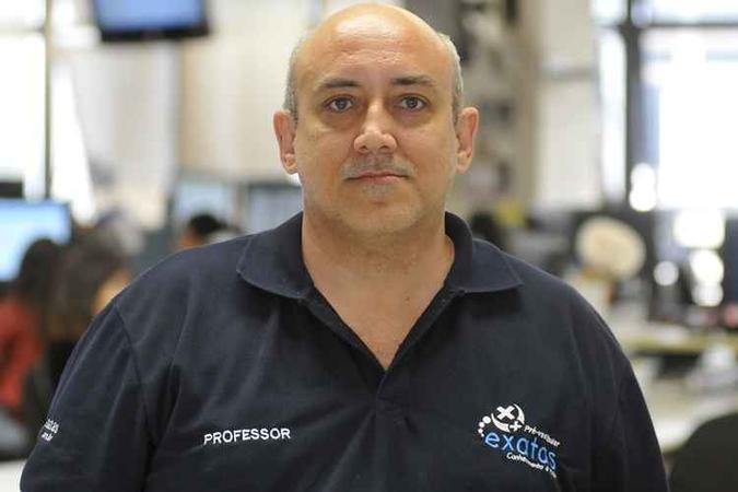 Em 2017, o professor foi fotografado em visita à Redação do Correio Braziliense(foto: Minervino Junior/CB/D.A Press) Em 2017, o professor foi fotografado em visita à Redação do Correio Braziliense(foto: Minervino Junior/CB/D.A Press)