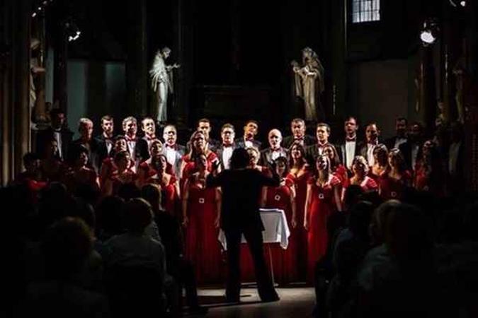 O Cantus Firmus, uma referência mundial entre os corais, se apresenta hoje na Thomas Jefferson(foto: Cantus Firmus/Divulgação-22/7/15) O Cantus Firmus, uma referência mundial entre os corais, se apresenta hoje na Thomas Jefferson(foto: Cantus Firmus/Divulgação-22/7/15)