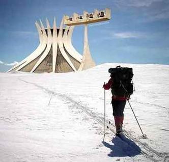 Temperatura esfriou tanto no DF nesta semana que inspirou memes na internet(foto: Reprodução/Facebook) Temperatura esfriou tanto no DF nesta semana que inspirou memes na internet(foto: Reprodução/Facebook)