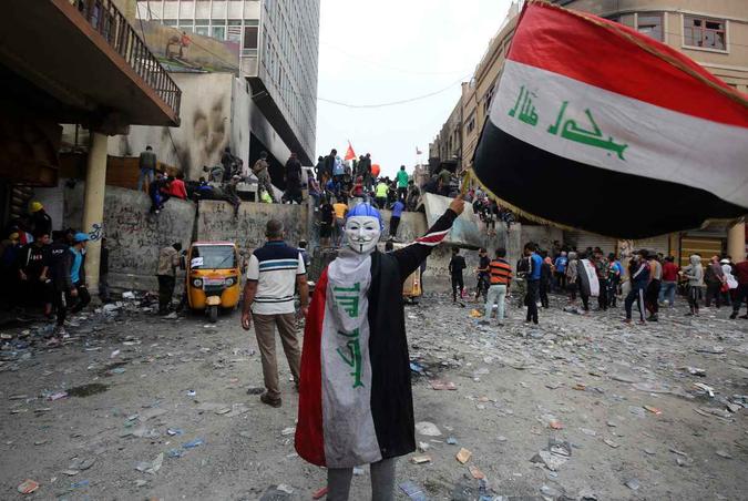 Nesta sexta-feira (29/11), a polícia matou mais sete manifestantes em Nasiriyah(foto: Ahmad Al-Rubaye / AFP) Nesta sexta-feira (29/11), a polícia matou mais sete manifestantes em Nasiriyah(foto: Ahmad Al-Rubaye / AFP)