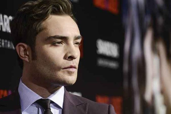 O ator Ed Westwick teria prendido uma jovem estilista por dois e a feito refém sexual(foto: Reprodução/Internet) O ator Ed Westwick teria prendido uma jovem estilista por dois e a feito refém sexual(foto: Reprodução/Internet)