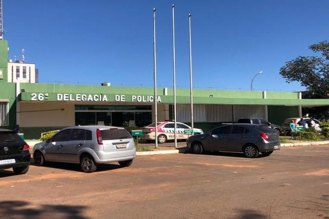 Após ser preso, homem foi encaminhado à 26ª Delegacia de Polícia (Samambaia)(foto: Walder Galvão/CB/D.A. Press) Após ser preso, homem foi encaminhado à 26ª Delegacia de Polícia (Samambaia)(foto: Walder Galvão/CB/D.A. Press)