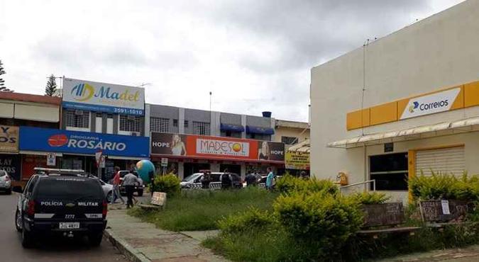 Agência fica em região movimentada de Sobradinho. Segundo a Polícia Civil, havia cerca de 20 pessoas no momento do assalto(foto: Divulgação/PMDF) Agência fica em região movimentada de Sobradinho. Segundo a Polícia Civil, havia cerca de 20 pessoas no momento do assalto(foto: Divulgação/PMDF)