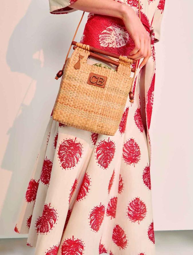 Bolsa da Teçume da Floresta em parceria com a marca Cris Barros, em 2017, para a coleção de primavera/verão 2018.(foto: Cris Barros/Divulgação) Bolsa da Teçume da Floresta em parceria com a marca Cris Barros, em 2017, para a coleção de primavera/verão 2018.(foto: Cris Barros/Divulgação)