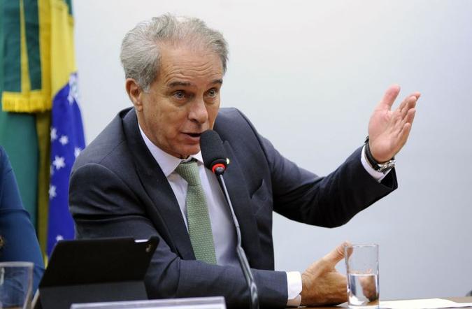 Montes sobre a indicação do primo: Montes sobre a indicação do primo: