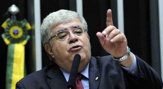 O deputado Carlos Marun (PMDB-RS) manteve somente os indiciamentos do ex-procurador Marcello Miller e dos empresários Joesley e Wesley Batista e Ricardo Saud.(foto: Lucio Bernardo Jr./Câmara dos Deputados.) O deputado Carlos Marun (PMDB-RS) manteve somente os indiciamentos do ex-procurador Marcello Miller e dos empresários Joesley e Wesley Batista e Ricardo Saud.(foto: Lucio Bernardo Jr./Câmara dos Deputados.)