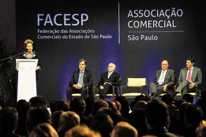 Dilma participa de evento em São Paulo: elogios a Afif antes da confirmação de que ele virá para a Esplanada(foto: Roberto Stuckert Filho/PR) Dilma participa de evento em São Paulo: elogios a Afif antes da confirmação de que ele virá para a Esplanada(foto: Roberto Stuckert Filho/PR)