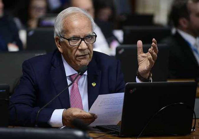 O senador Oriovisto Guimarães (Podemos-PR) relator da PEC da emergência fiscal, do pacote fiscal elaborado pelo Ministério da Economia(foto: Pedro França/Agência Senado) O senador Oriovisto Guimarães (Podemos-PR) relator da PEC da emergência fiscal, do pacote fiscal elaborado pelo Ministério da Economia(foto: Pedro França/Agência Senado)
