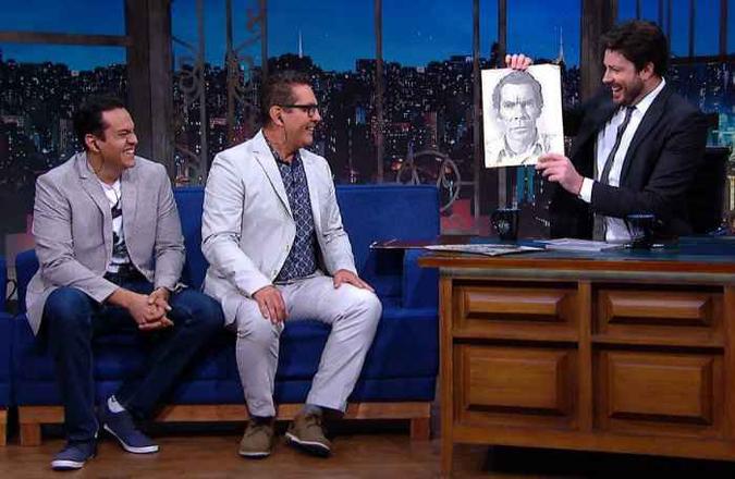 Neto e filho do Don Ramón, em entrevista no The Noite(foto: Reprodução de internet) Neto e filho do Don Ramón, em entrevista no The Noite(foto: Reprodução de internet)